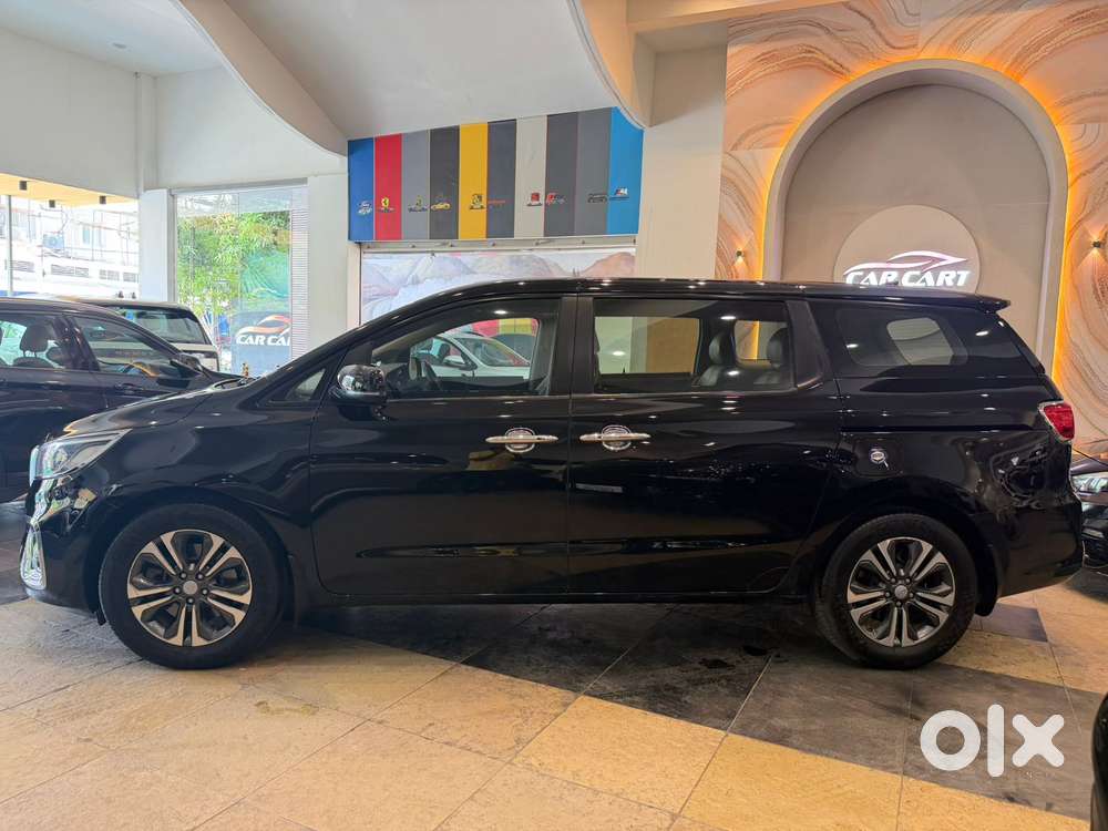 Kia Carnival Premium, 2021, Diesel