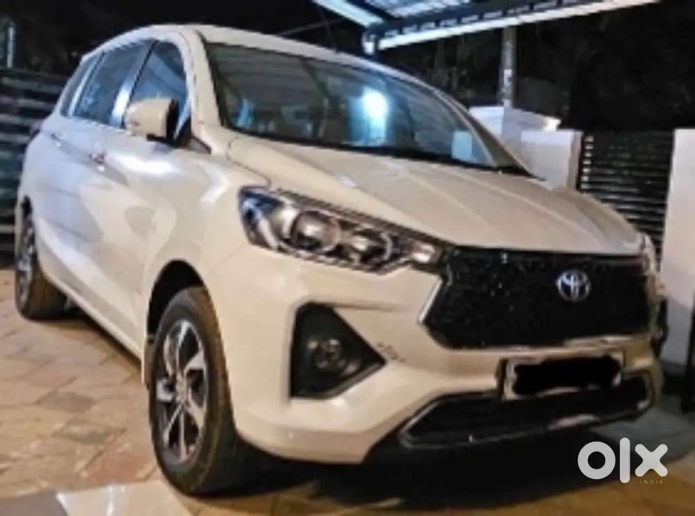 Toyota Rumion V Petrol 2025