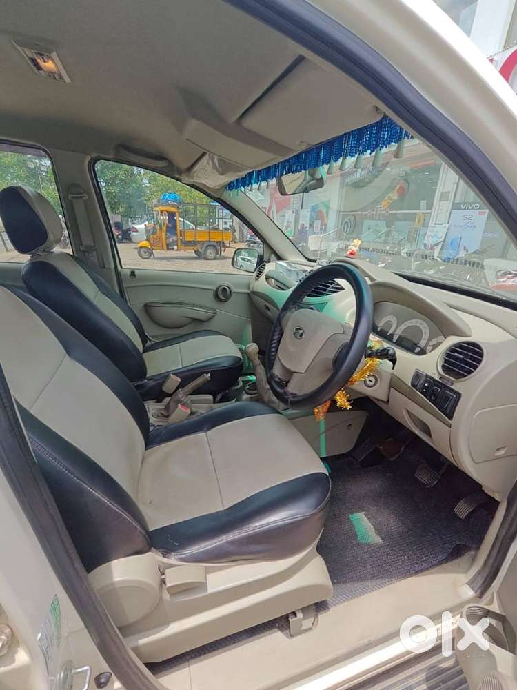 Mahindra Quanto C4 2015