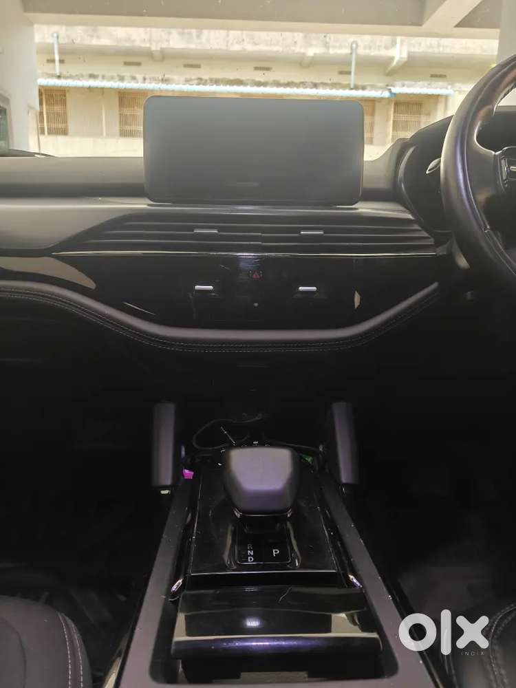 Tata Safari 2024 Facelift Pure Plus S Dark Edition At