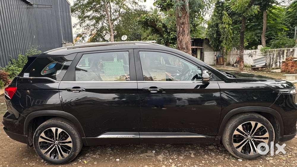Mg Hector Plus 2021 Well Maintained With Panoramic Sunroof