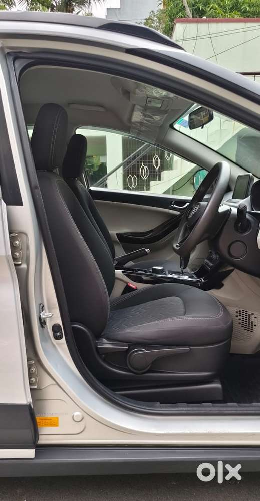 Tata Nexon 1.2 Revotron Xza Plus (o) Amt, 2021, Petrol