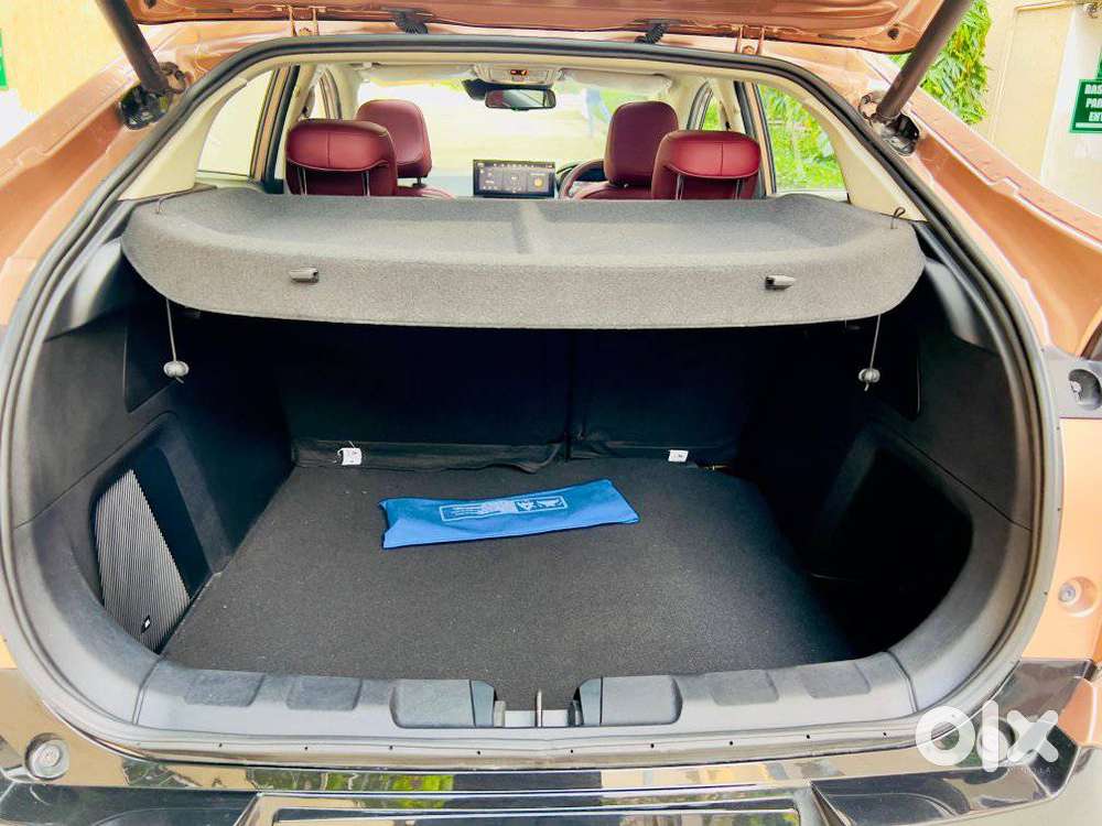 Tata Curvv Accom + A Dmt, 2024, Diesel