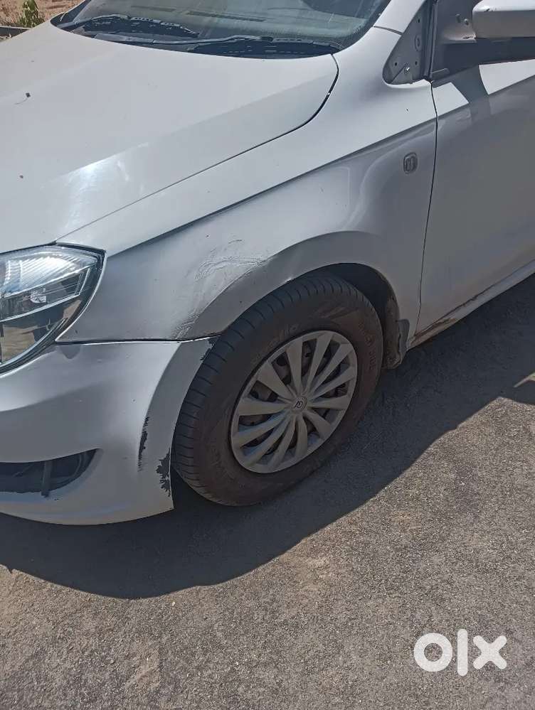 Skoda Rapid Ambition 1.6 Tdi Mt (diesel)