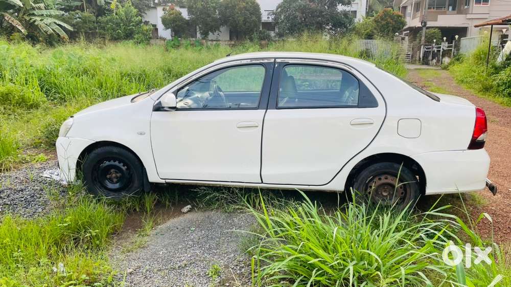 Re_registerd Toyota Etios Gd Kp  2013 Diesel 190000 Km Driven