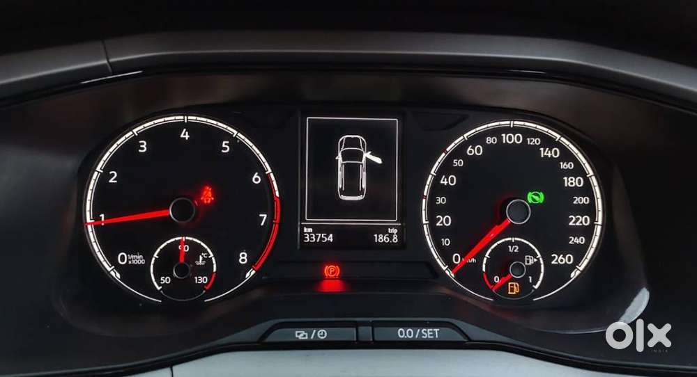 Volkswagen Taigun 1.0 Tsi Highline At, 2022, Petrol