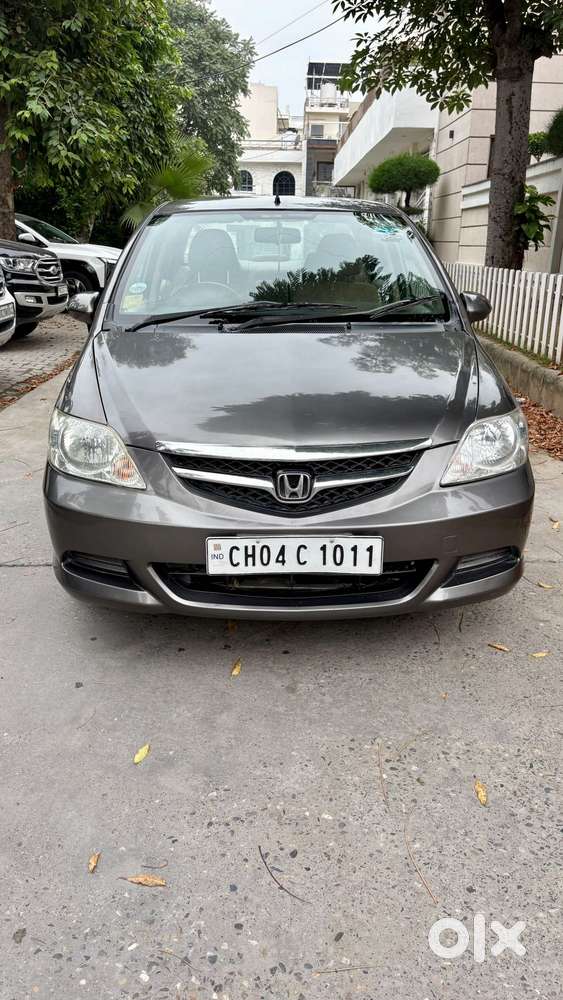 Maruti Suzuki Swift Vxi Abs Bsiv, 2017, Petrol