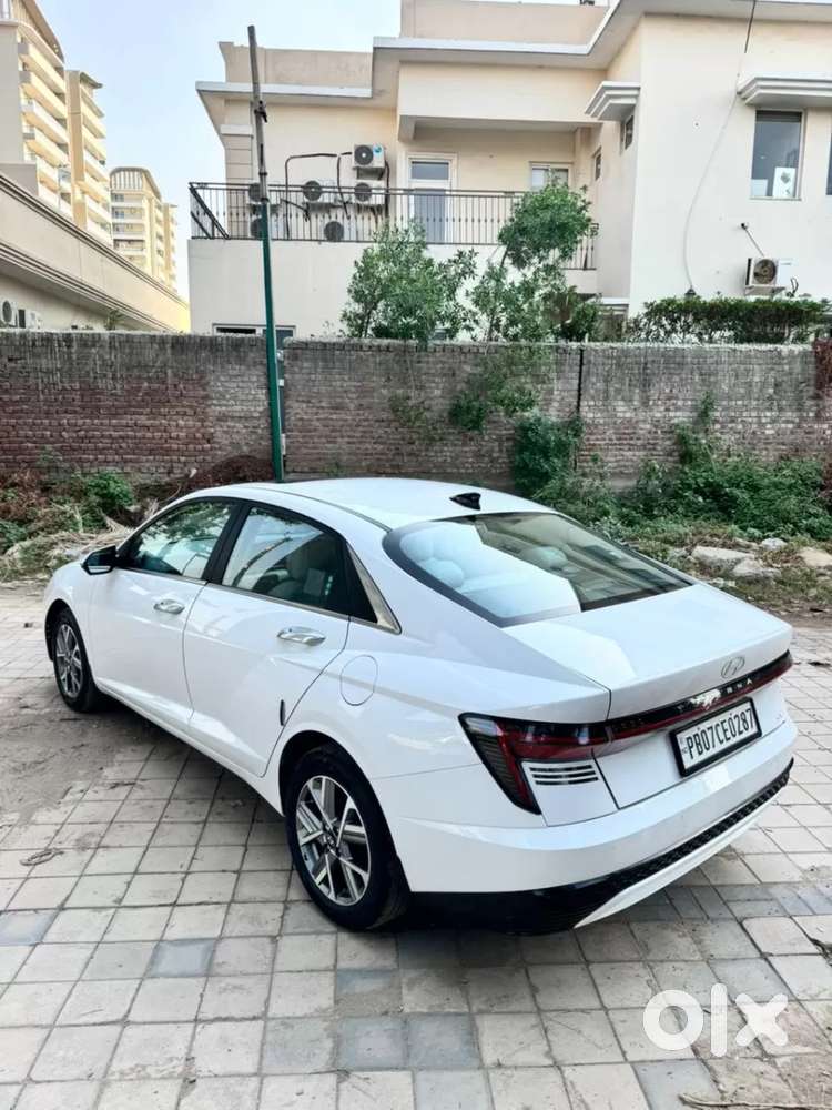 Hyundai Verna 1.5 Sx Petrol Mt, 2023, Petrol
