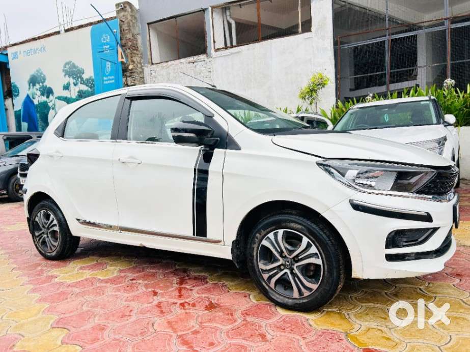 Tata Tiago 1.05 Revotorq Xt Option, 2023, Petrol