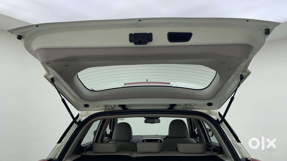 Mahindra Xuv300 W8 (o) 1.5 Diesel Amt, 2021, Diesel