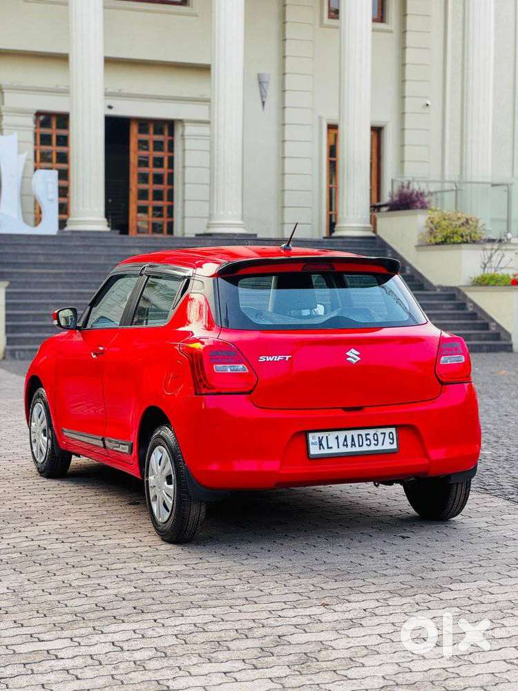 Maruti Suzuki Swift Vxi + Manual, 2023, Petrol