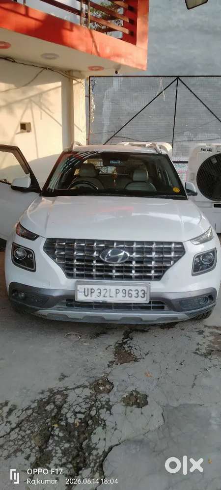 Hyundai Venue 2021 Diesel Well Maintained