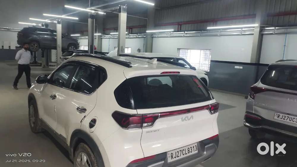 Kia Sonet 2023 Petrol Well Maintained