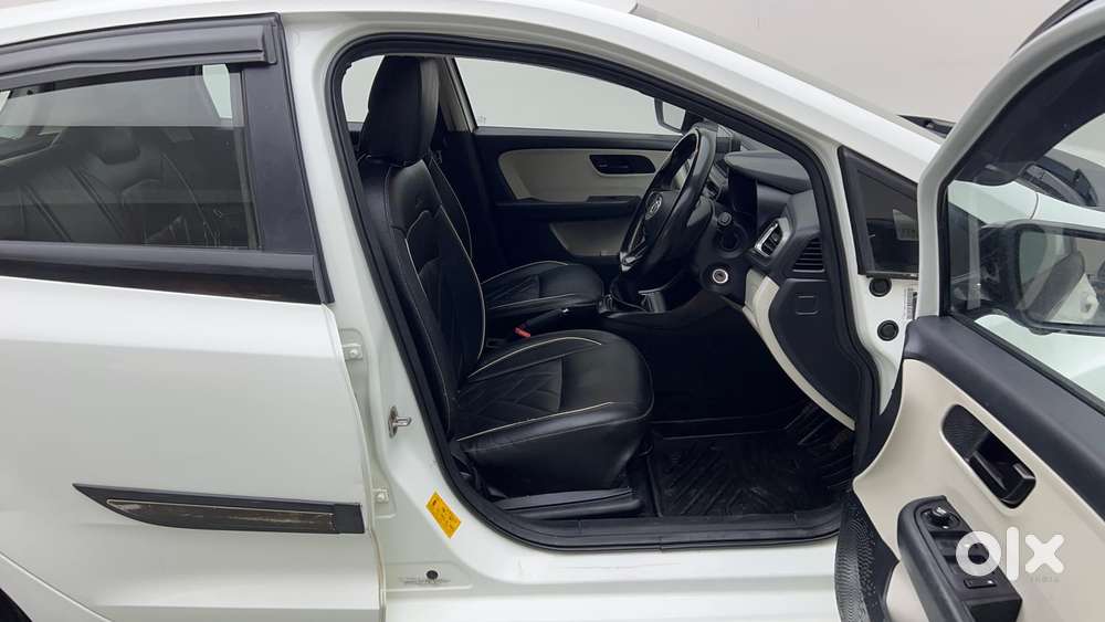Tata Altroz 1.2 Xm Plus, 2021, Petrol