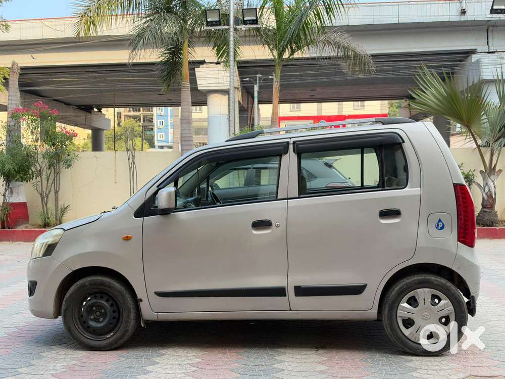Maruti Suzuki Wagon R Vxi Opt, 2018, Petrol