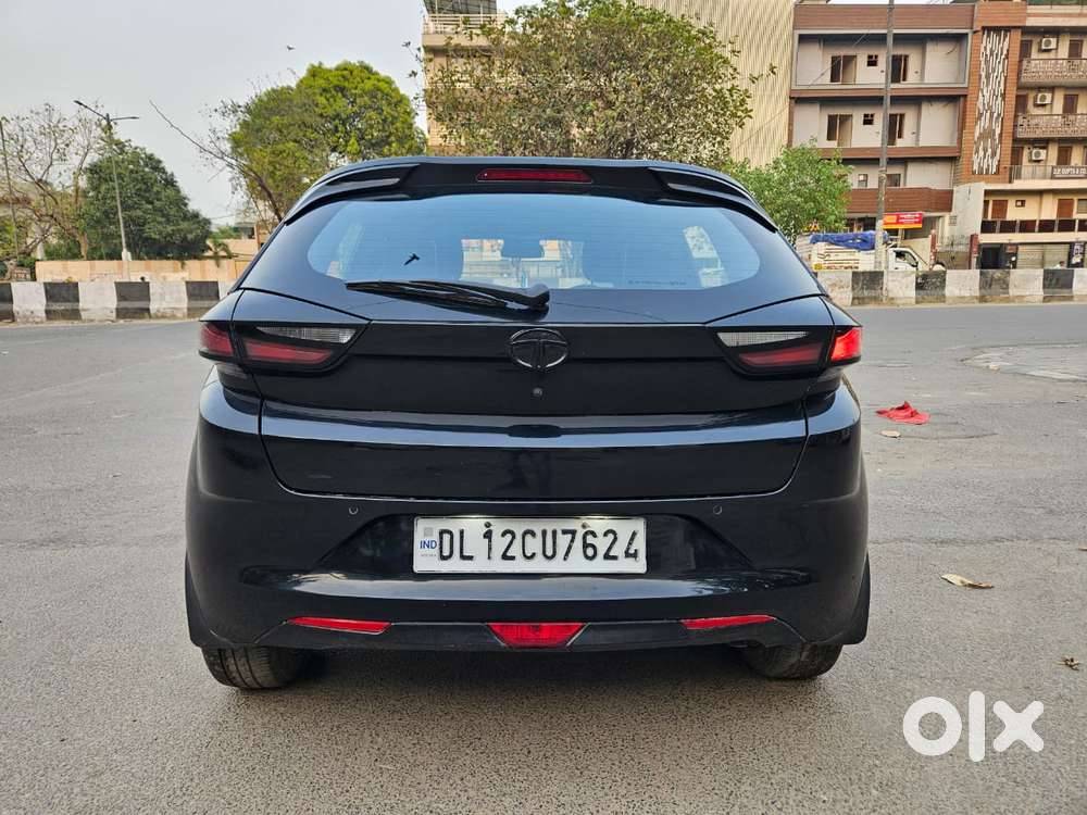Tata Altroz 1.2 Xz Plus Dark Edition, 2022, Petrol