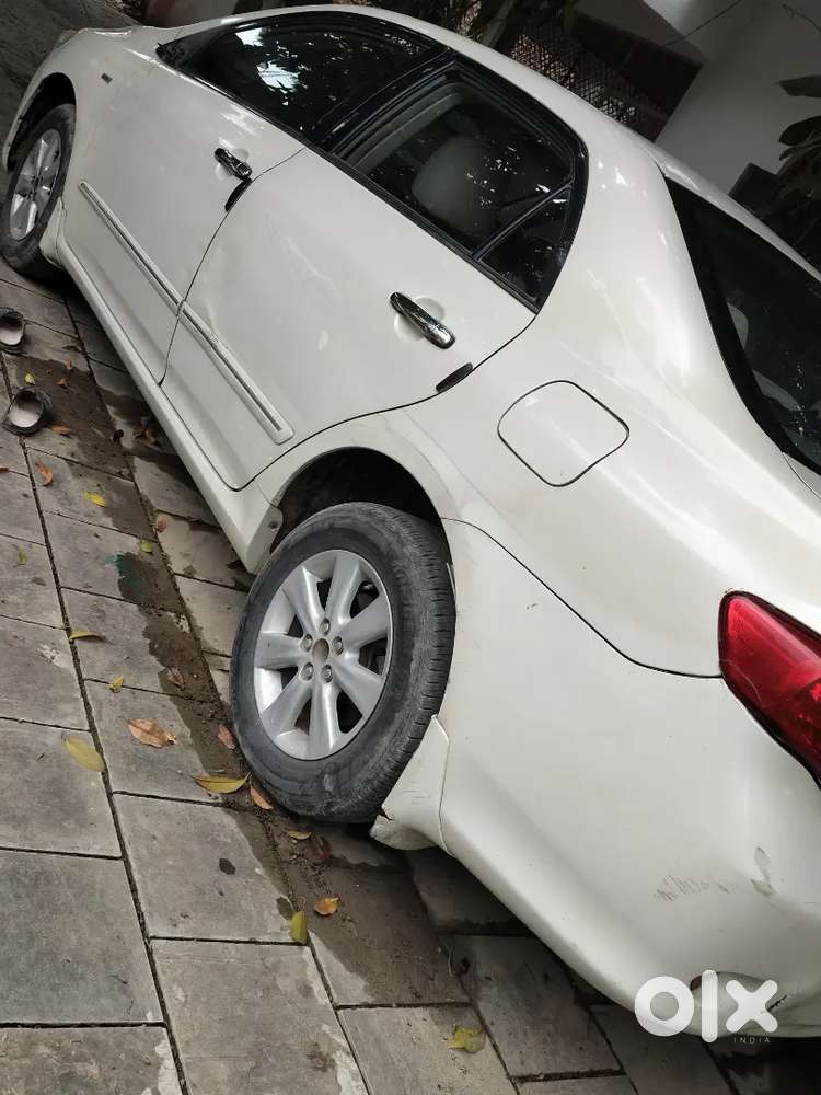 Toyota Corolla Altis 2010