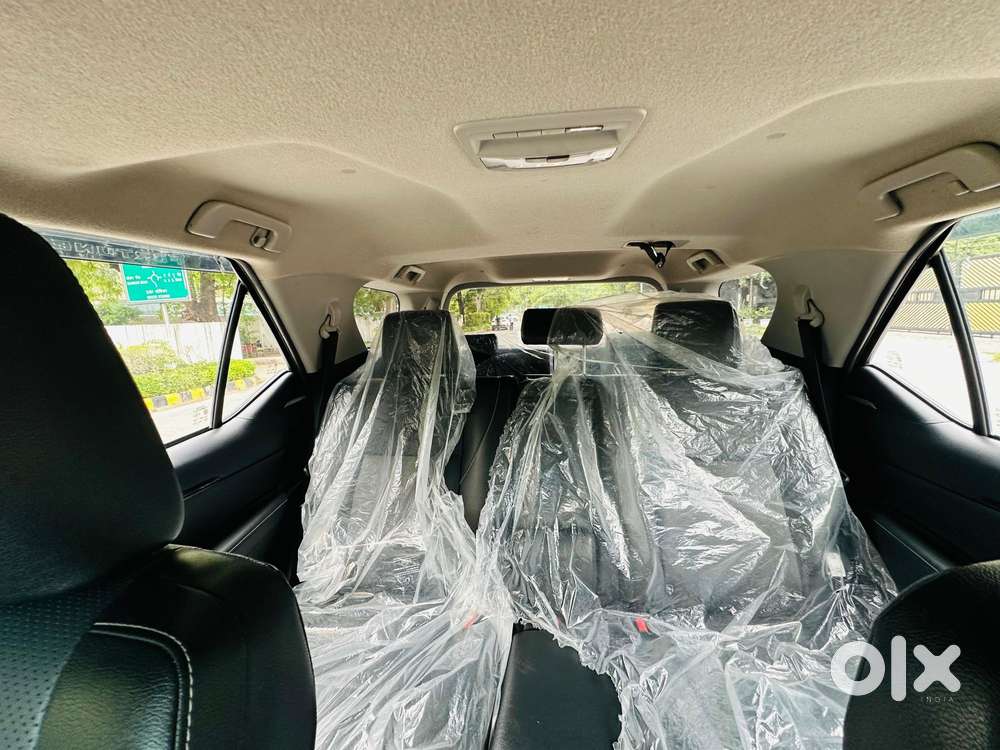 Toyota Fortuner 4x2 At 2.7 Petrol, 2025, Petrol