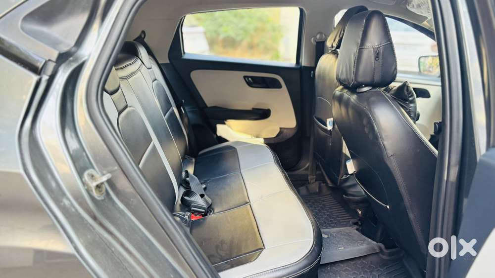 Tata Altroz 1.2 Xt, 2022, Petrol