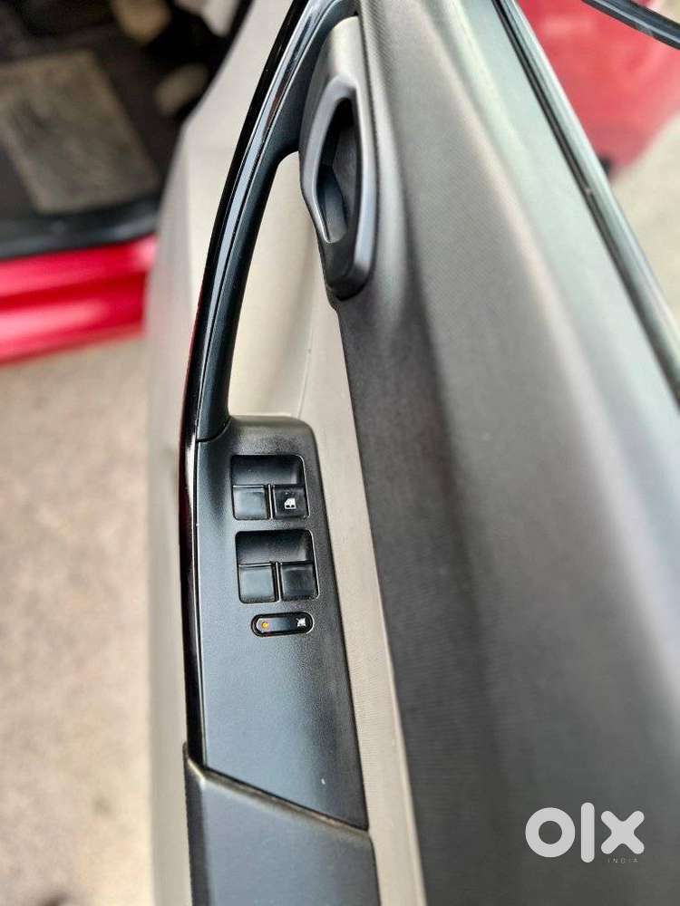 Tata Tiago 1.2 Revotron Xza, 2019, Petrol