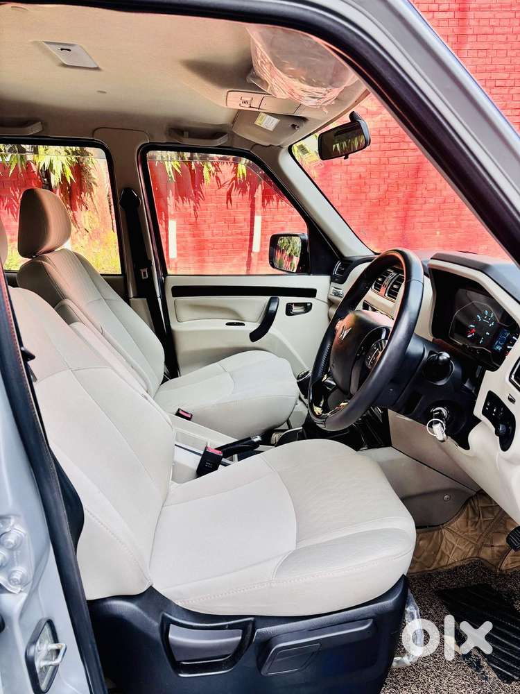 Mahindra Scorpio S11 Mt 7s, 2023, Diesel