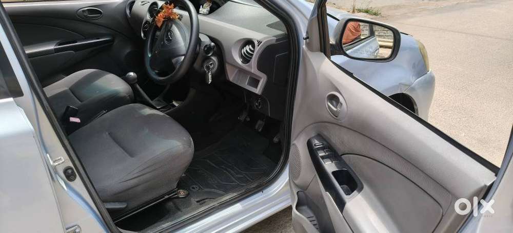 Toyota Etios Liva G, 2011, Petrol