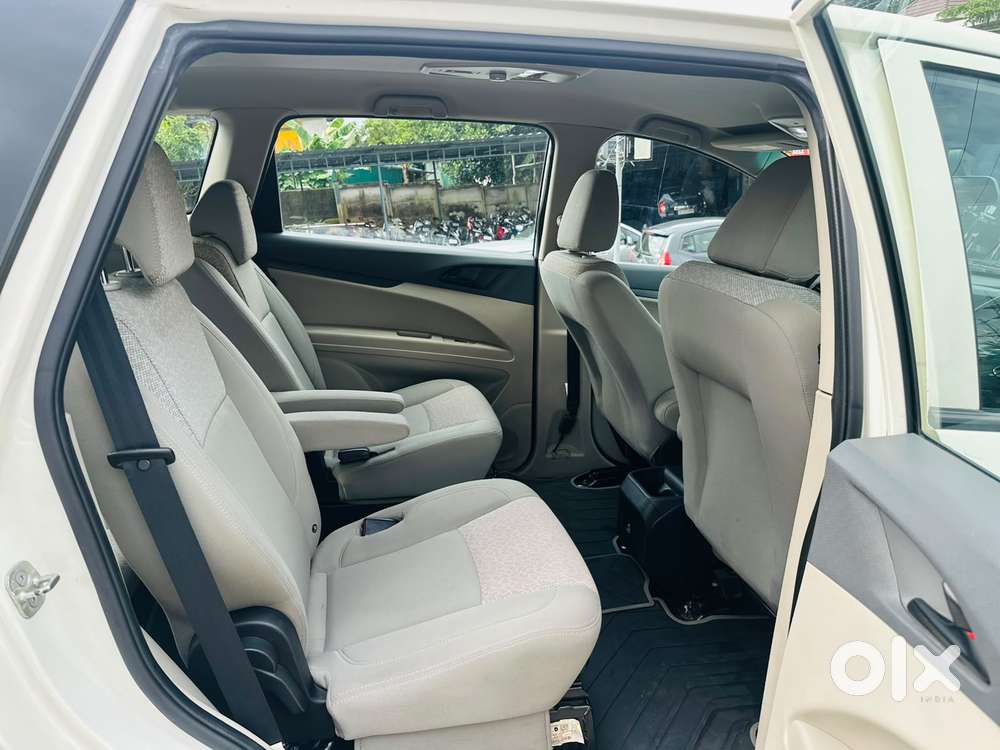 Mahindra Marazzo M4, 2019, Diesel