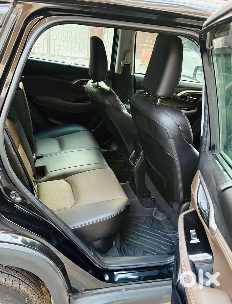 Toyota Urban Cruiser Hyryder 1.5 V Hybrid, 2025, Cng & Hybrids