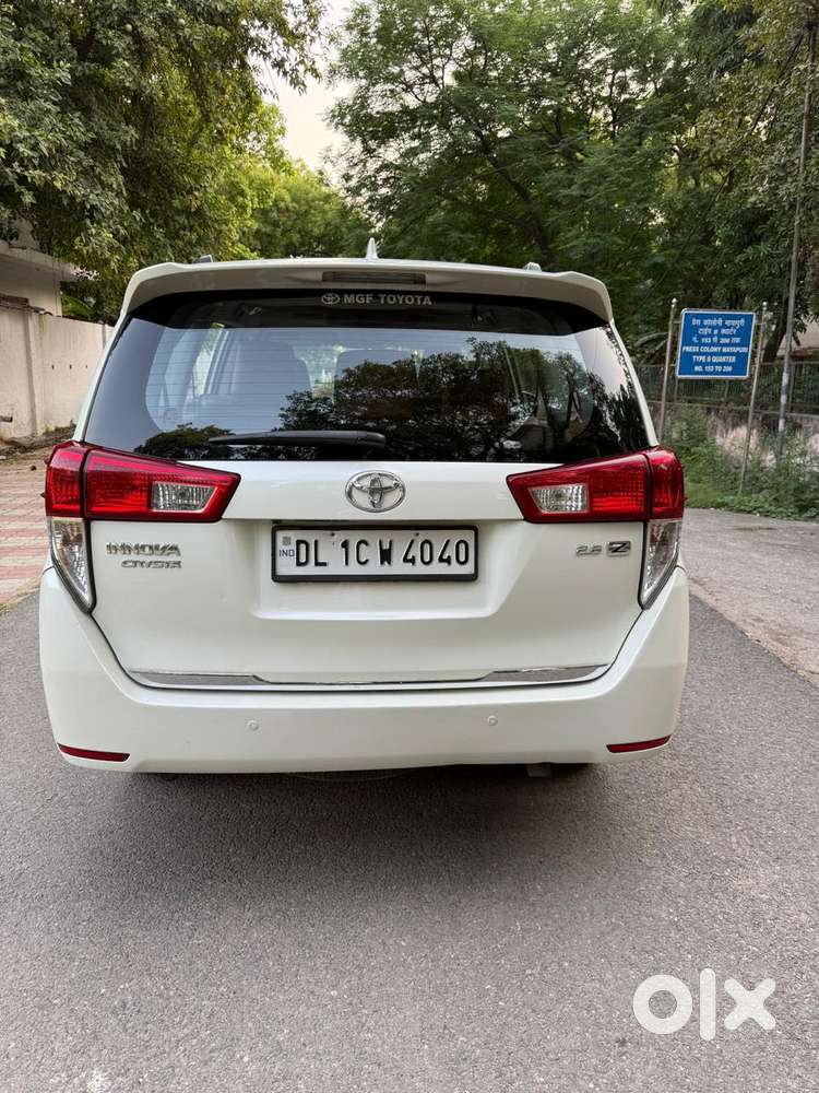 Toyota Innova Crysta 2.8z Automatic, 2017, Diesel