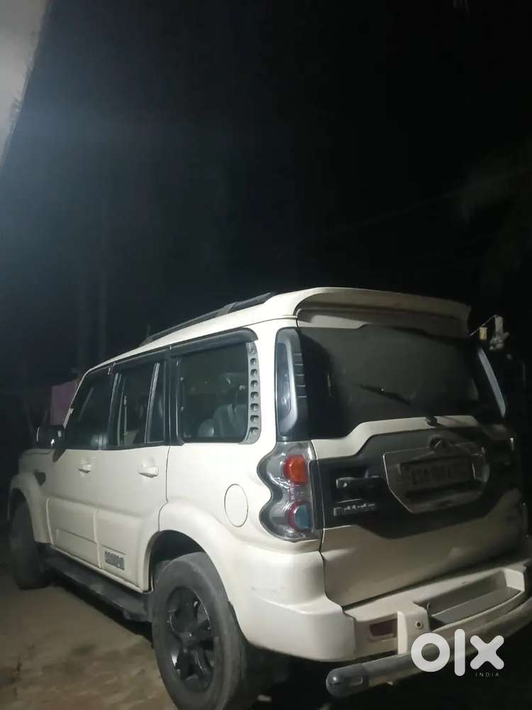 Mahindra Scorpio Classic 2015 Diesel 130000 Km Driven
