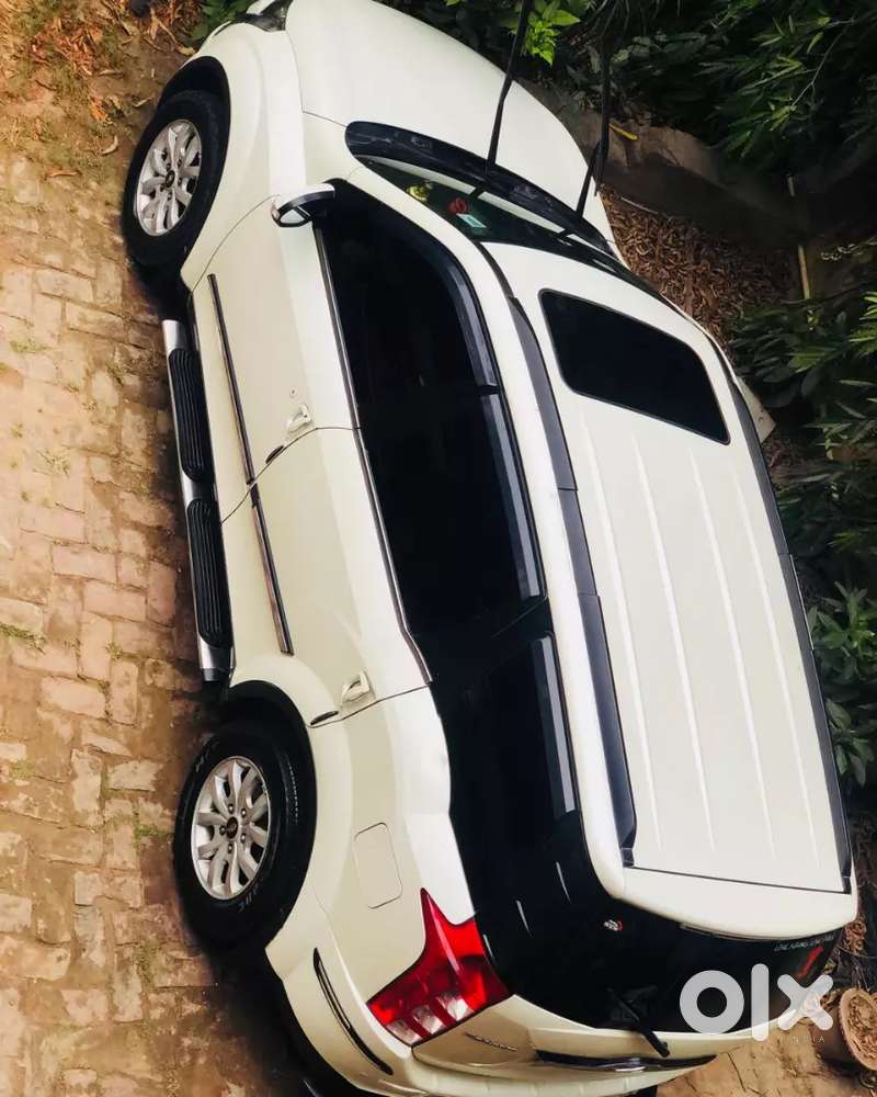 Xuv500 W10