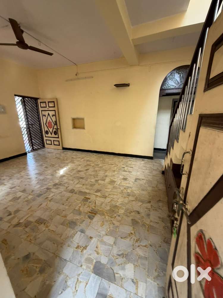2 BHK Separate Bungalow For Rent At R.K.Nagar Near petrol pump - For ...