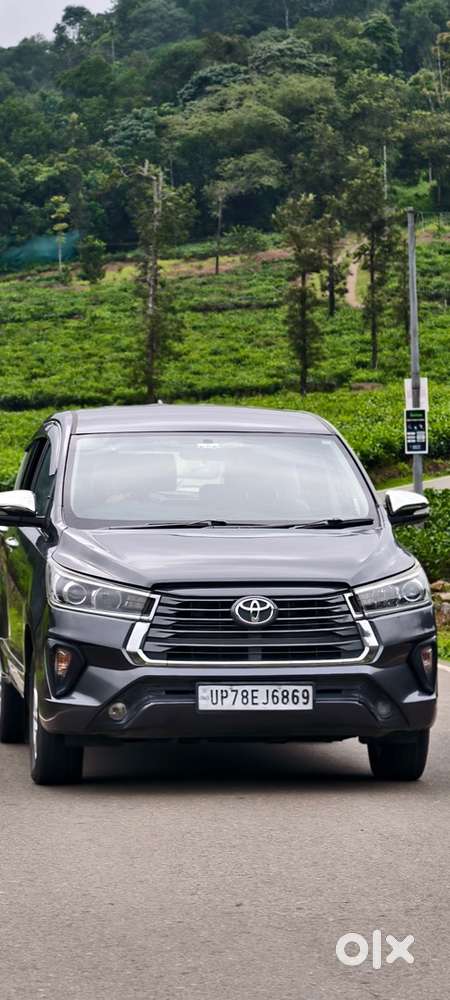 Toyota Innova Crysta 2016
