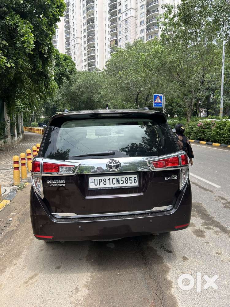 Toyota Innova Crysta [2020-ongoing] 2.4 Vx 8 Str, 2020, Diesel