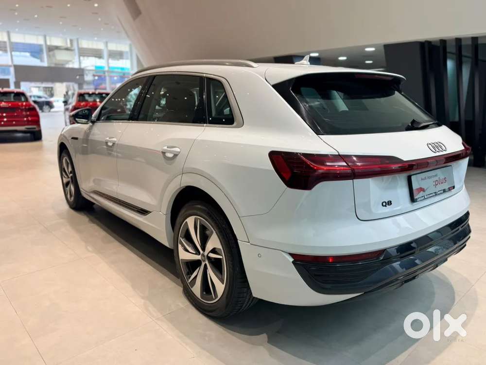 Audi Q8 E-tron, 2023, Electric