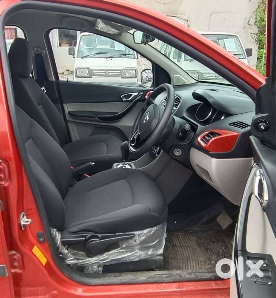 Tata Tiago Xza, 2018, Petrol