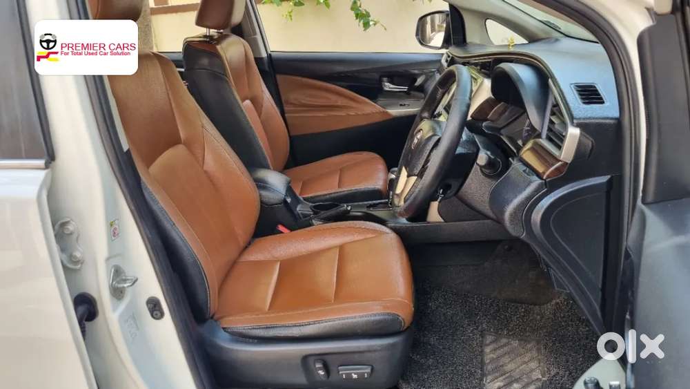 Toyota Innova Crysta 2.8 Zx At 7 Seater, 2016, Diesel