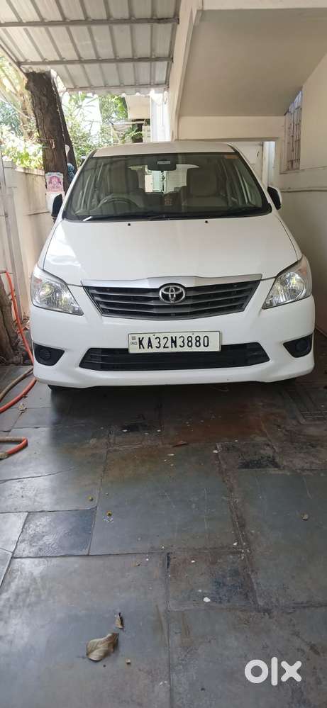 Toyota Innova 2013 Diesel 100000 Km Driven