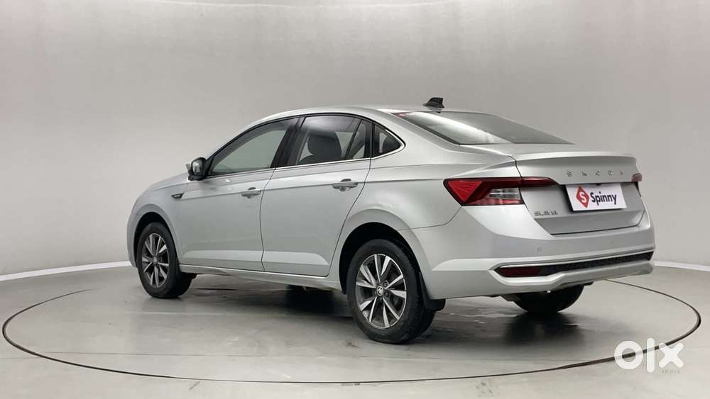 Skoda Slavia Style 1.0l Tsi At, 2023, Petrol