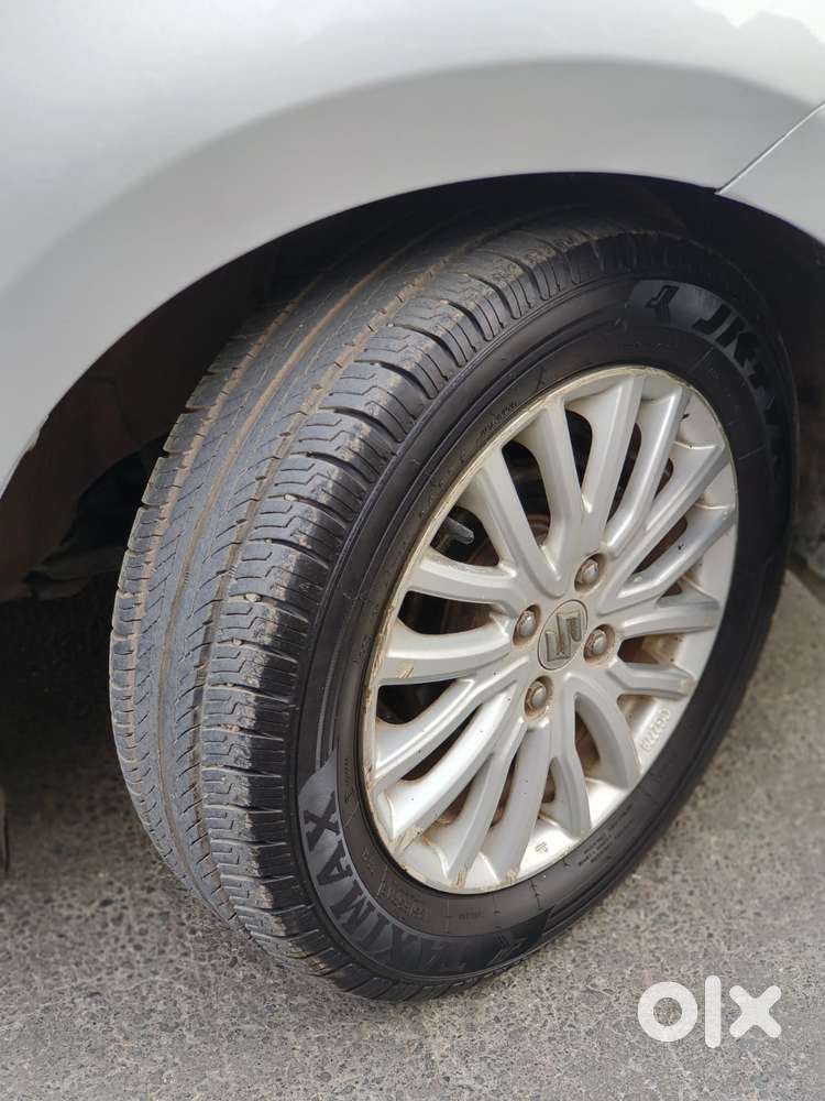 Maruti Suzuki Swift Dzire 1.3 Zxi, 2017, Cng & Hybrids