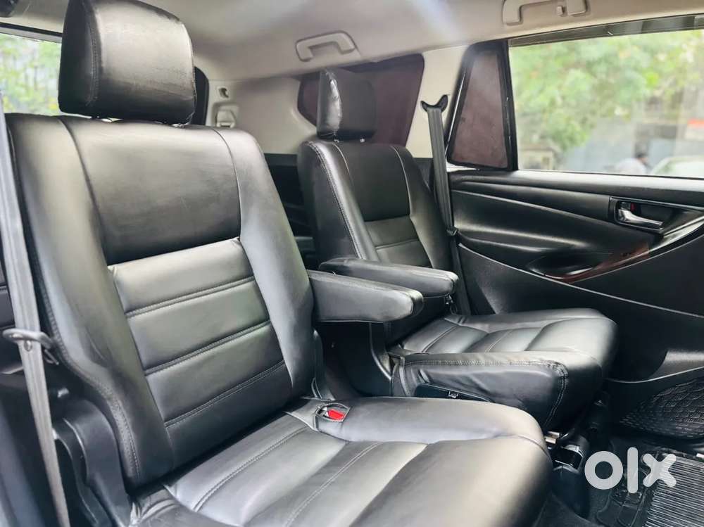 Toyota Innova Crysta [ ] 2.4 Gx At 7 Str, 2022, Diesel