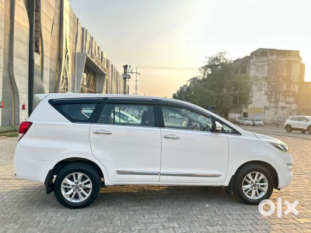 Toyota Innova Crysta 2.4 Gx Mt, 2017, Diesel