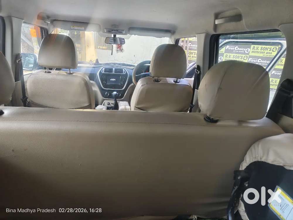 Mahindra Tuv 300 2017 Diesel 60000 Km Driven