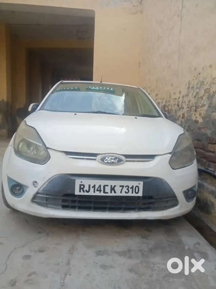 बिल्कुल Ok Car 4 टायर New Battry
