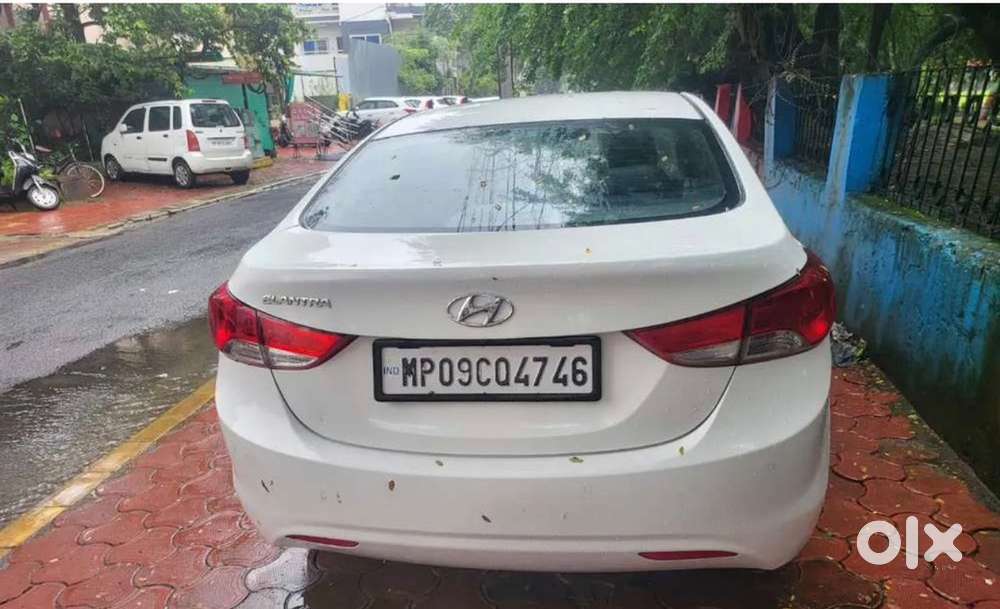 Hyundai Elantra Petrol 2014