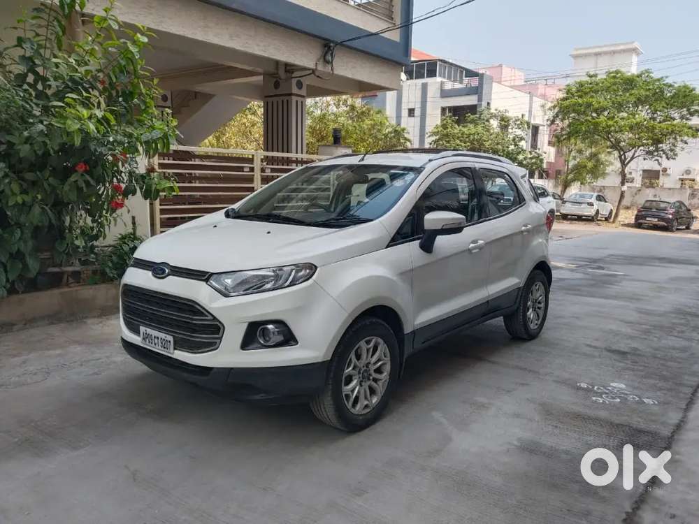 Ford Ecosport 1.5 Diesel Titanium Tdci , White Colour