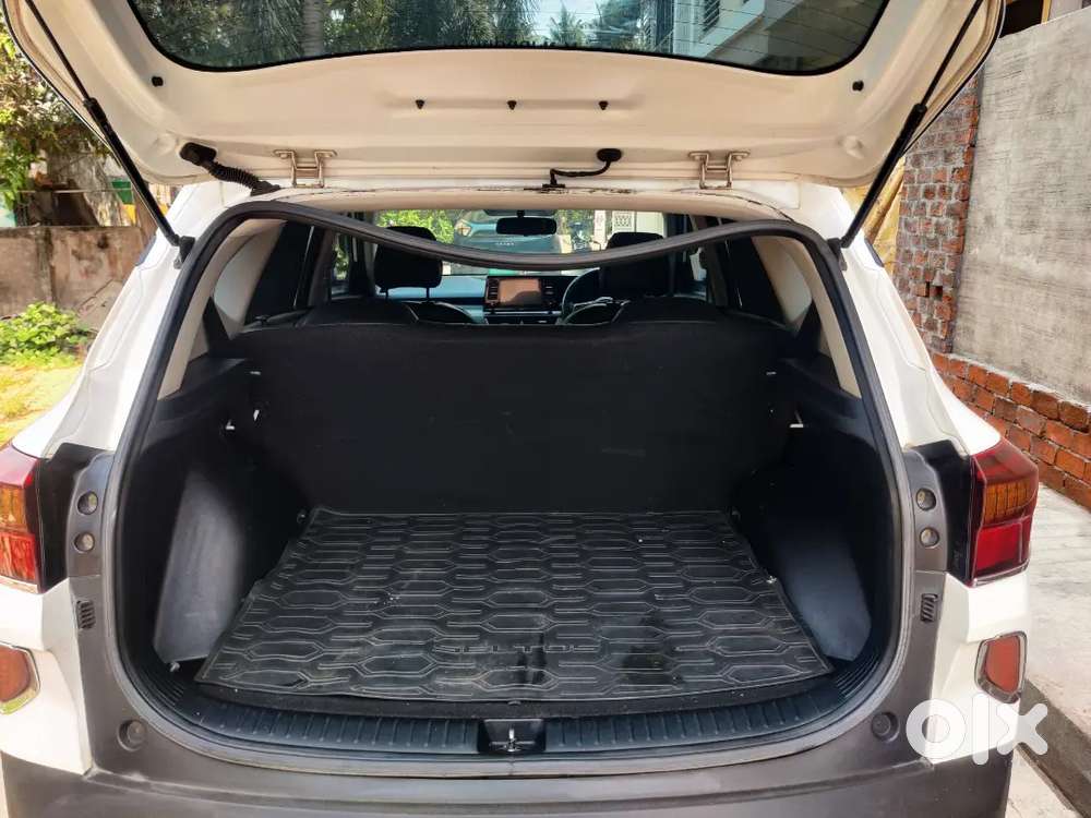 Full Condition Showroom Track