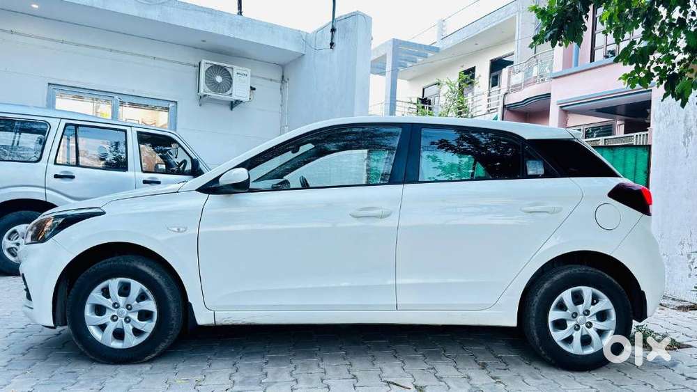 Hyundai I20 1.4 Magna At, 2018, Petrol