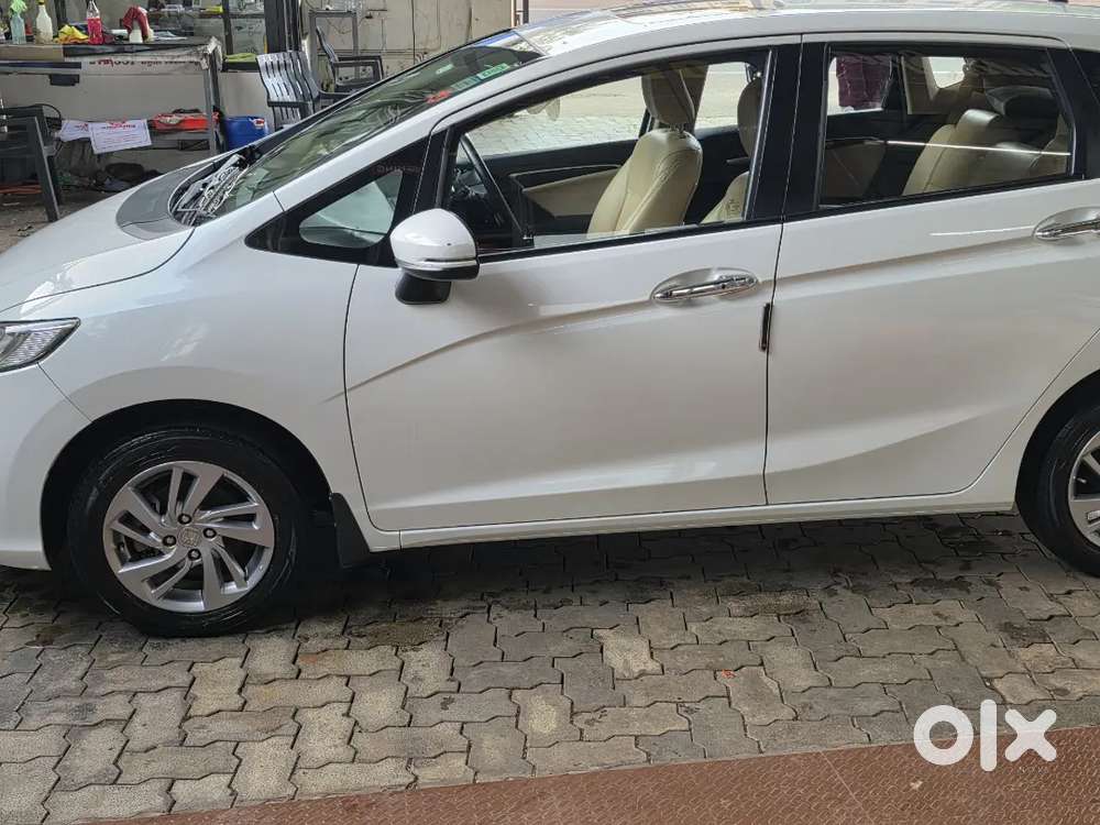 Honda Jazz 2021 Petrol 100500 Km Driven