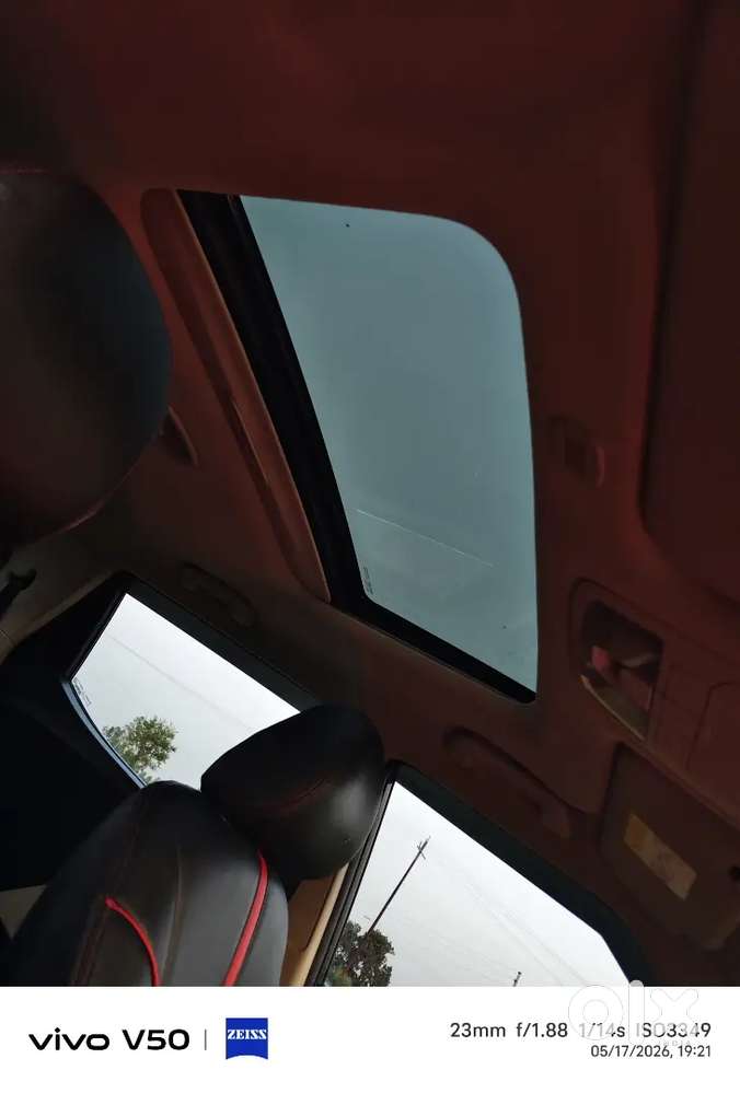 New Mahindra Xuv300 W8 2022 Diesel 49000 Km Driven